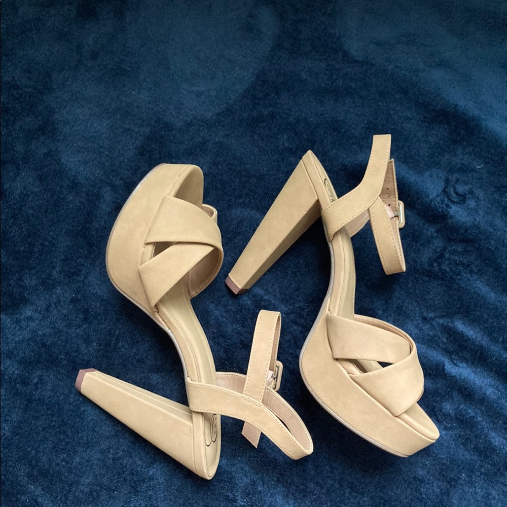 Nude Open Toed Pumps